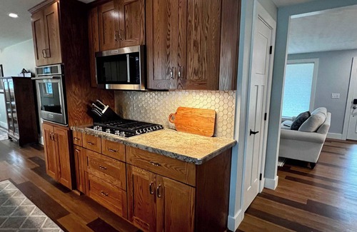 New Philadelphia House | "30 Something" | Family & Business Friendly Stay