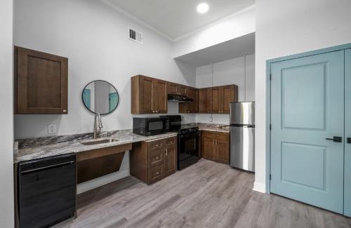 Conway House | 300 Laurel Lofts Unit 1