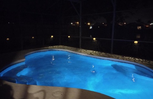 Sunrise Lakes House | 3000sf fenced waterfront private pool villa 15 minutes from Disney!