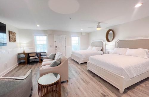 Surf City Hotel | 3004 Queen Suite, 3rd Floor Oasis