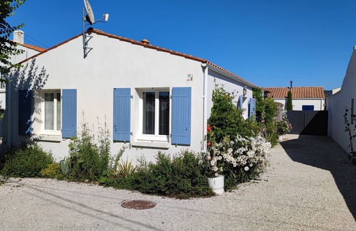 Saint-Georges-d'Oleron House | 300m from the village 1km from the beach. New decor in June with air conditioning