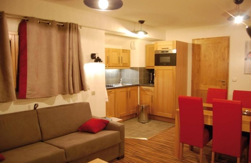 Les Saisies Apartment | 300m from shops, swimming pool, sauna, hammam, terrace, balcony, tv, ski locker, 50m², Les Saisies