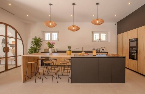 Saint-Raphael Villa | 300m² | 700 m beach | 5 min from the center