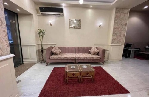 Muharam Bik Apartment | 302 Golden Hoster Downtown