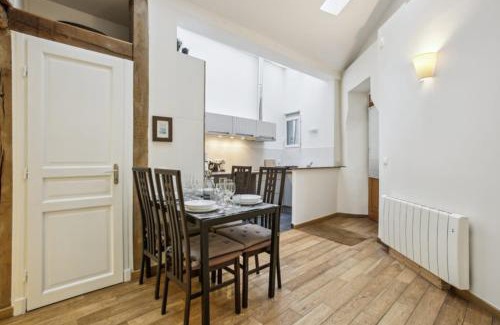 8th Arrondissement Apartment | 304 Suite Boetie - Superb apartment in Paris
