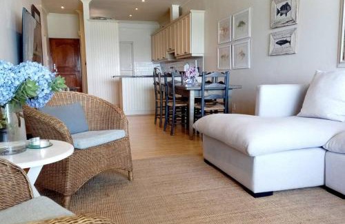 Eastcliff Apartment | 305B Bayview Breathe