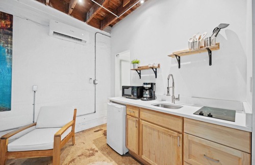 West Little Havana Apartment | 309 · Industrial Carriage House Conversion