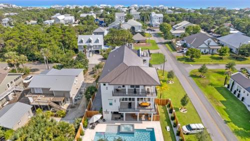 Gulfview Heights House | 30A Born 2 Beach by AvantStay Luxury Gulf Views w Private Pool