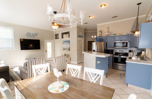 Seagrove Beach House | 30A DEEDED BCH ACCESS Sugar white sand.Seaside shops, Fenced yrd, private, bikes
