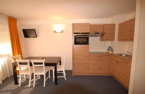Eaux-Bonnes Apartment | 30m from ski slopes, 1st floor, view ski slopes, tv, 40m², Gourette