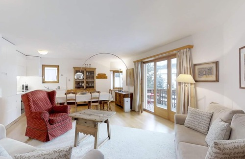 Celerina-Schlarigna Apartment | 3½-room apartment on the 1st floor, 77m2.