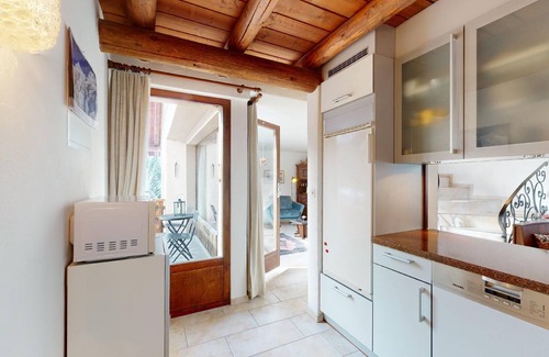 La Punt-Chamues-ch Apartment | 3½-room apartment on the 3rd floor.
