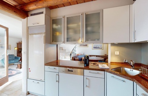 La Punt-Chamues-ch Apartment | 3½-room apartment on the 3rd floor.