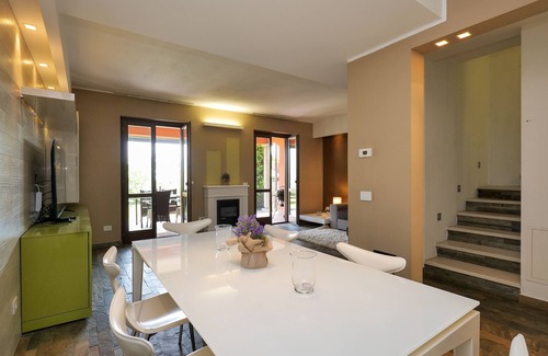 Baveno House | 3½-room mid-terraced house with garden, 2 terraces and 2 balconies