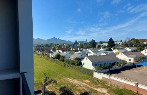 George Central Apartment | 311 The Meadows