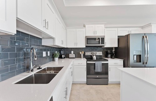 Kissimmee Apartment | 3161-405 Resort Lake View Disney Universal Orlando