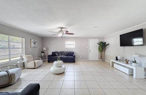 Tampa House | 3209 Star Street