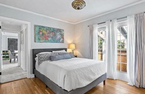 Fort Grounds House | 325 Park Drive
