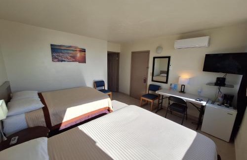 San Felipe Hotel | #33 Bungalow Seaside Hotel & Victors RV Park