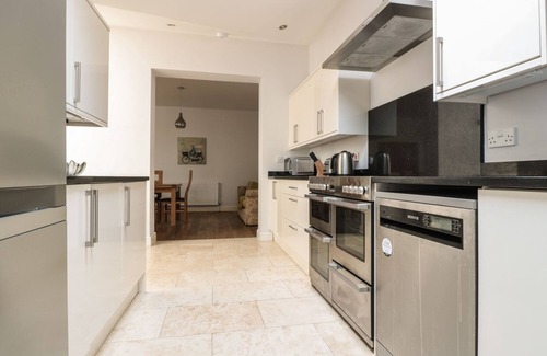 Upper Town Cottage | 33 CRESCENT GARDENS, family friendly, luxury holiday cottage in Bath
