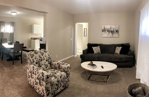 Cincinnati House | 3311 Evanston · Large Renovated 4 BDR + Close to DTWN + Laundry