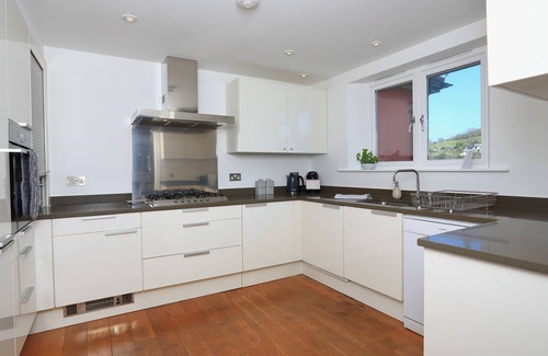 Dartmouth Cottage | 34 Dart Marina