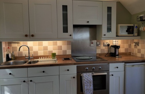 Pembroke Cottage | 34 FRESHWATER BAY, family friendly, with a garden in Freshwater East