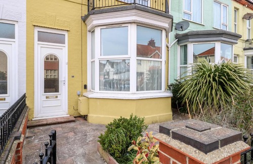 Great Yarmouth House | 34 North Denes Road