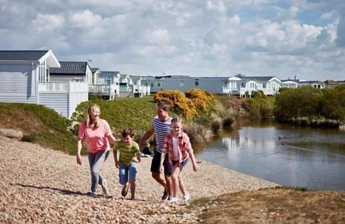 Lydd-on-Sea House | 340AVH - Romney Sands Holiday Park - New Romney