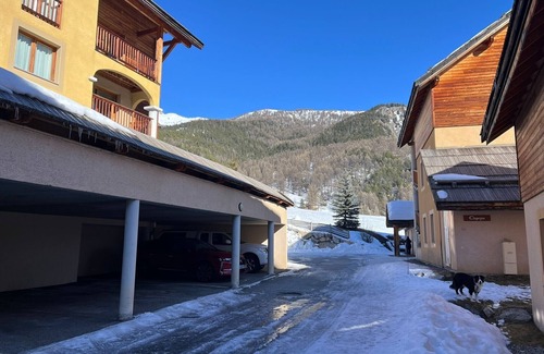 Arvieux Apartment | 35 m 2 6-bed apartment at the foot of the slopes with magnificent valley views