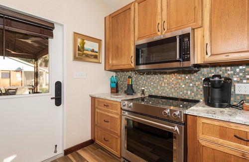 Bronson House | 35 minutes from both Gainesville and Ocala, 20 minutes from HITS