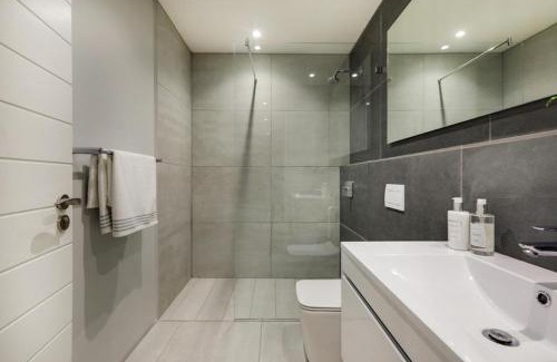 Green Point Apartment | 35 On Main by Stay In Luxury