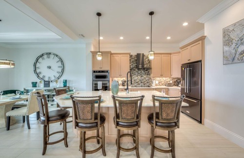Mid Island House | 3552/3554 Big Kahuna Oasis: 10BR, Pools & Beach Access