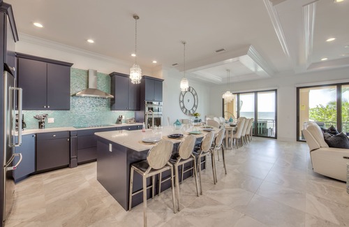 Mid Island House | 3552 Moana Oasis: Gulf-Front, Pool, Spa & Beach Access