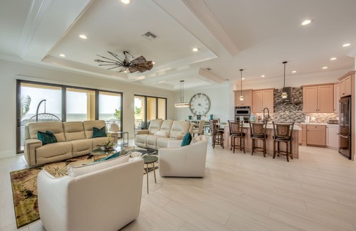 Mid Island House | 3554 Aloha Oasis: Gulf-Front, Pool, Spa, Sleeps 14!