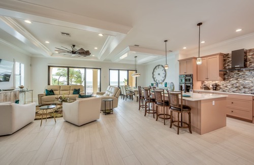 Mid Island House | 3554 Aloha Oasis: Gulf-Front, Pool, Spa, Sleeps 14!