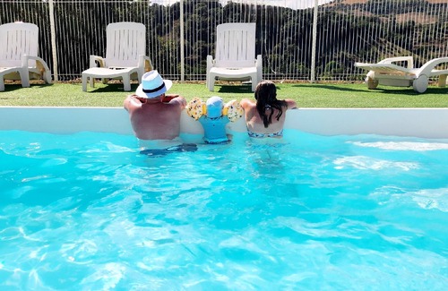 Saint-Georges-de-Luzencon Ski Chalet | 35m2 chalet, sleeps 6, with mountain views.