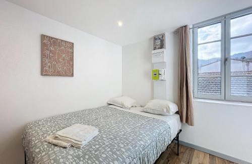 Royat Apartment | 36 Nationale Royat 10 couchages