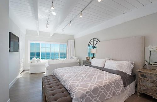 Carlsbad House | 3690 Carlsbad Boulevard - Unit B