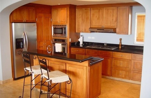 Zona Hotelera Villa | 3700 Sf Oceanfront Penthouse in Cabo Mexico - Las Mananitas