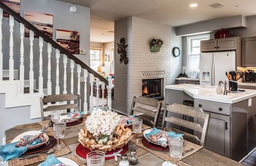 Pacific Grove House | 3703 La Gloria Cottage-by-the-Sea ~ Near the Beach