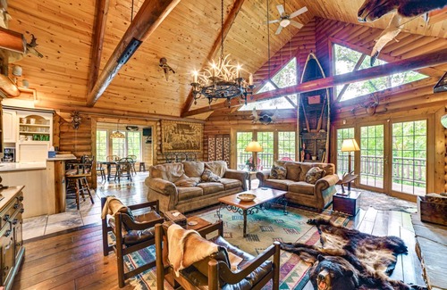 Kuttawa House | 371 m² House ∙ 4 bedrooms ∙ 12 guests