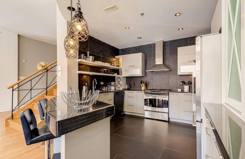 Vieux-Quebec-Cap-Blanc-colline Parlementaire Apartment | 371102 · Les Immeubles Charlevoix 371102