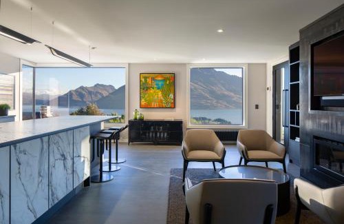 Queenstown Villa | 38 Edinburgh by MajorDomo
