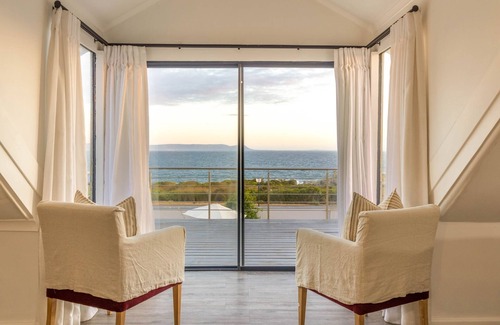 Westcliff House | 38 on Westcliff