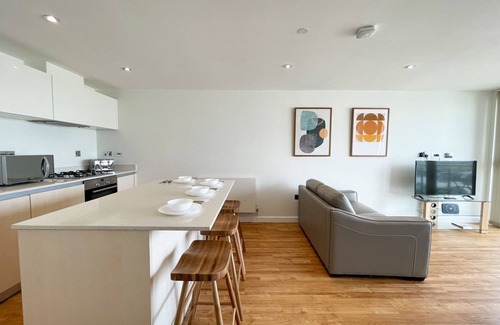 Newquay Cottage | 38 Zinc - an apartment that sleeps 6 guests in 2 bedrooms