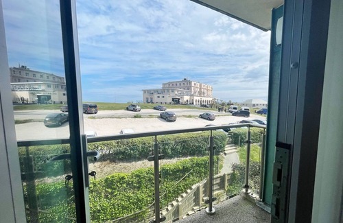 Newquay Cottage | 38 Zinc - an apartment that sleeps 6 guests in 2 bedrooms