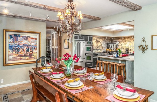 Golden Rectangle House | 3800 Sticks and Stones ~ Large, Luxurious Home