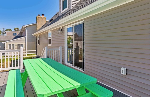 Keen-Wik On the Bay House | 38030 Keenwick Family Home