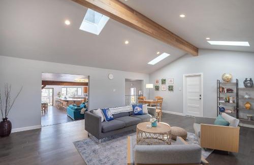 Del Rey Oaks House | 3849 La Vista Portola home